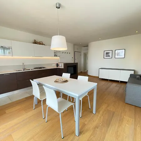 Apartment Residenza Roma Marina 2 *